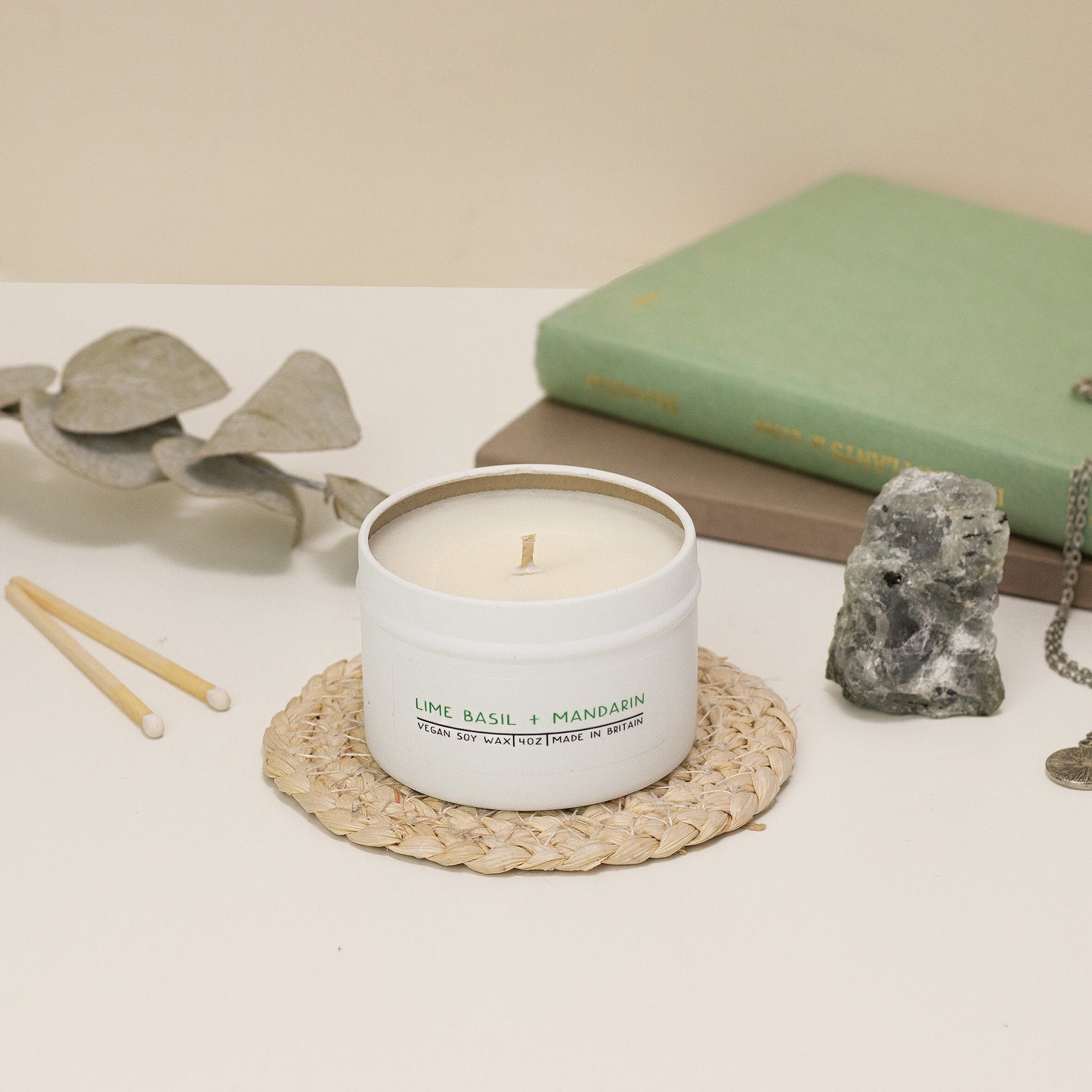 Tin candle, Lime Basil and Mandarin - Fruity and citrus.