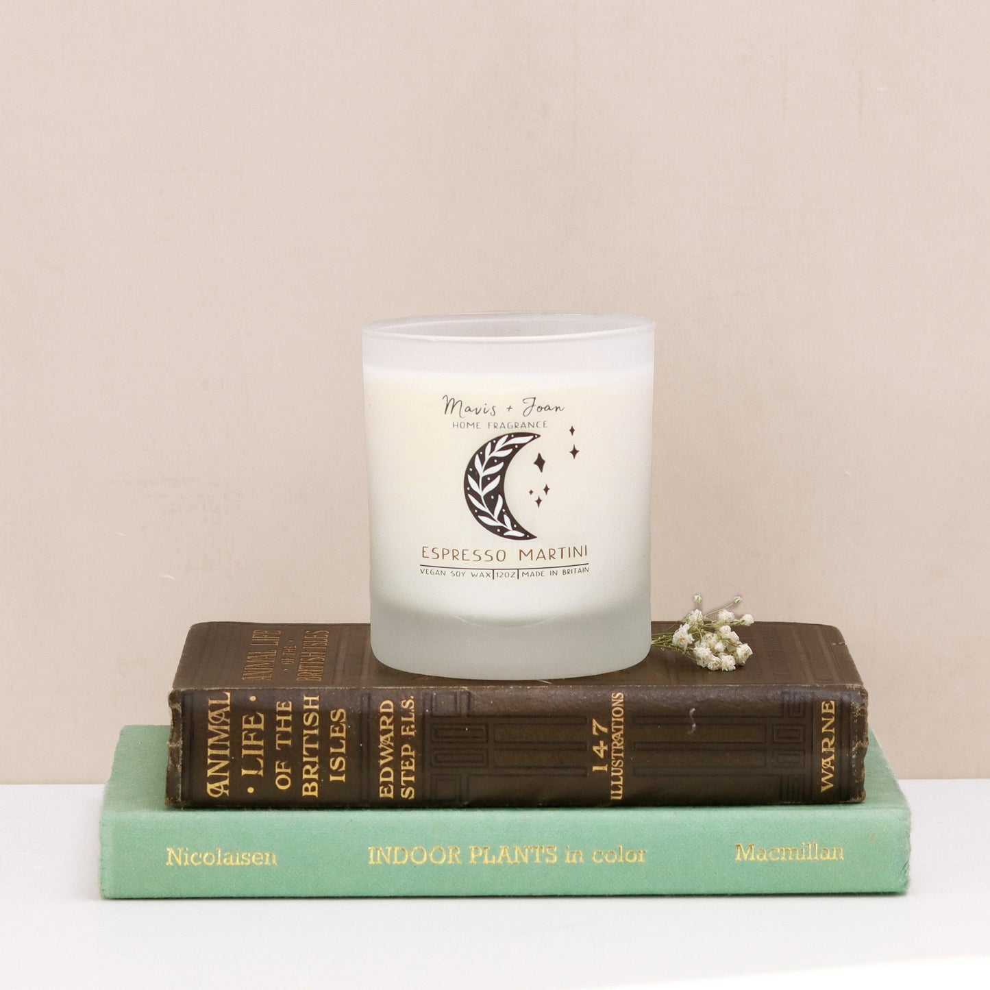 Espresso martini soy wax candle - Powerful coffee scent.