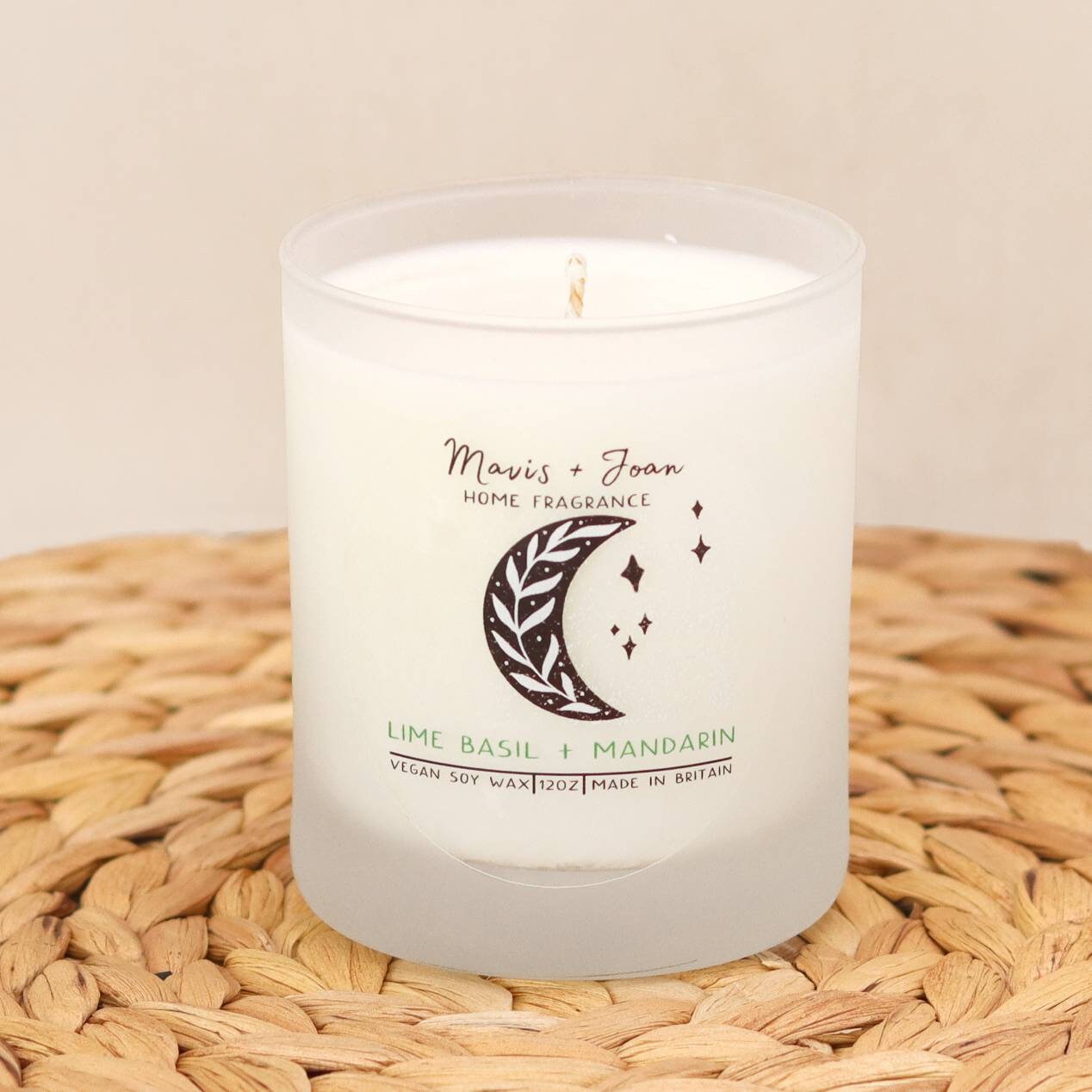 Lime basil and mandarin soy wax candle - Fresh and clean scent.