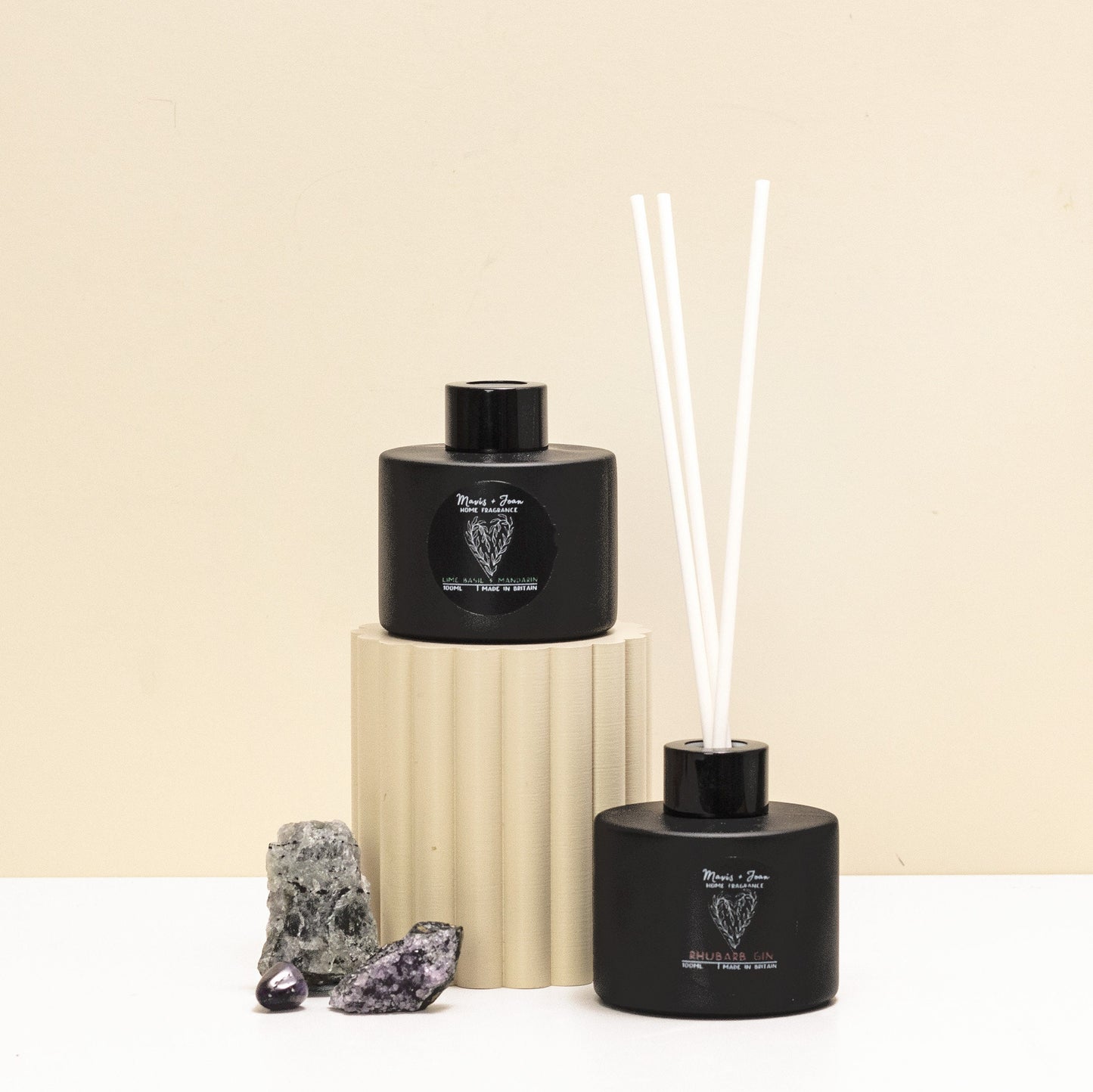 Reed diffuser, Lime basil and mandarin - Classic fresh scent.
