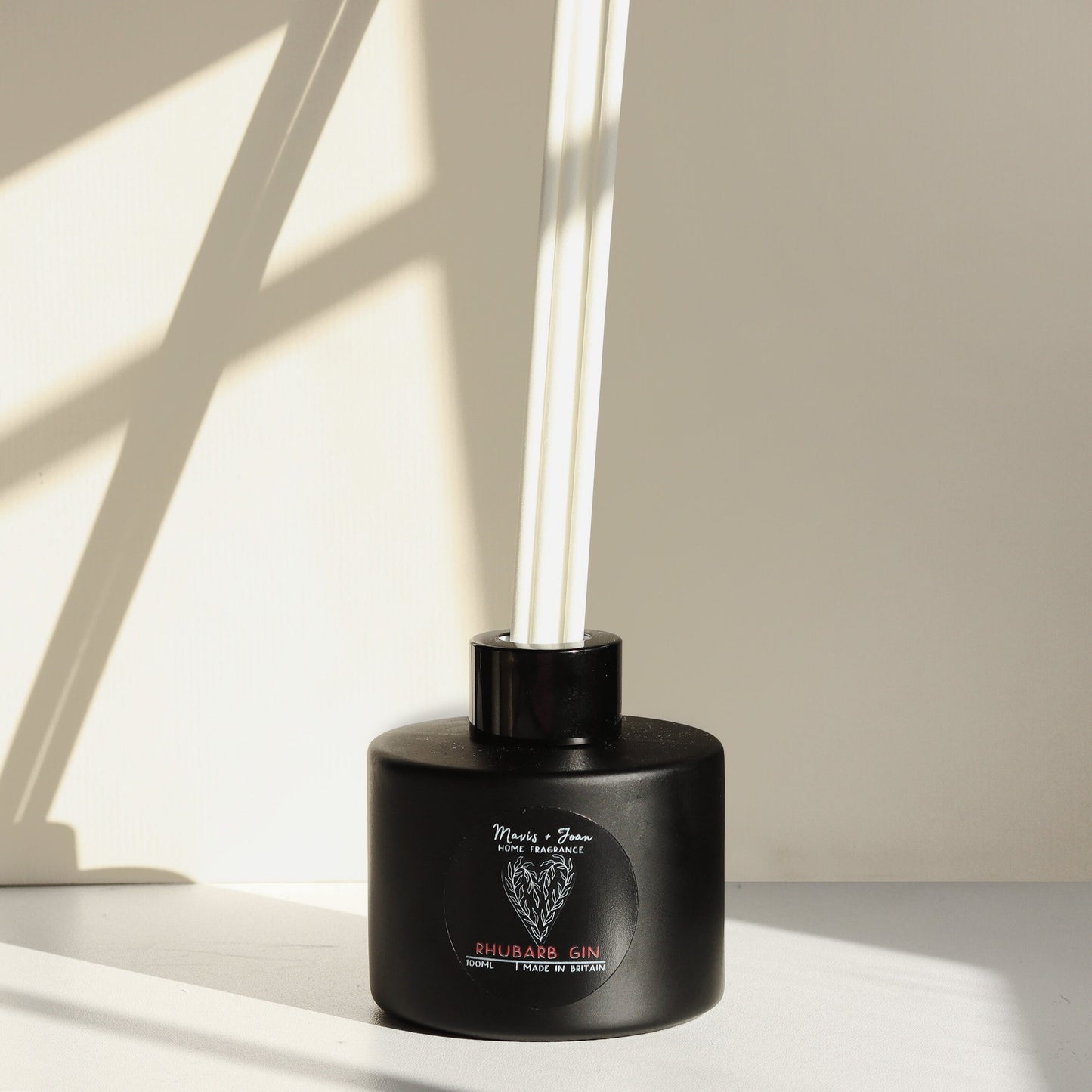 Reed diffuser, Rhubarb gin - Like a fruity cocktail.