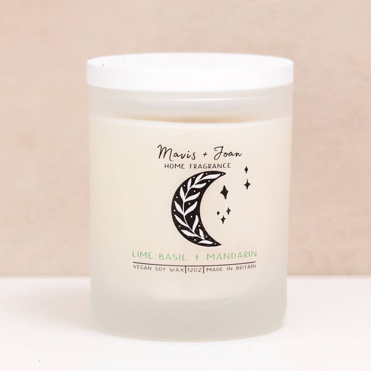 Lime basil and mandarin soy wax candle - Fresh and clean scent.