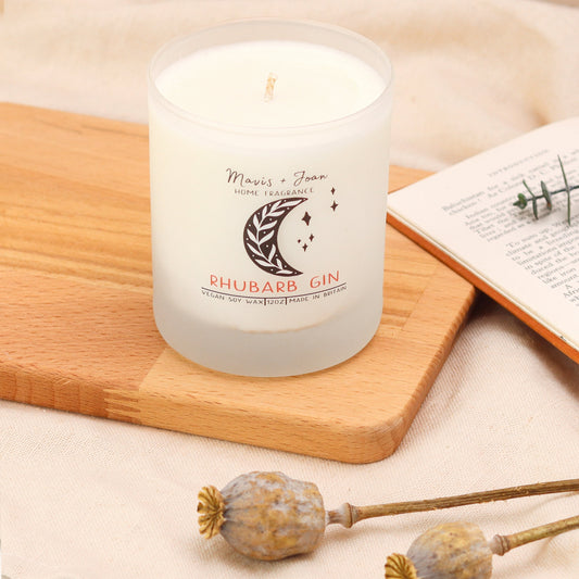 Rhubarb gin soy wax candle - Fruity and fresh.
